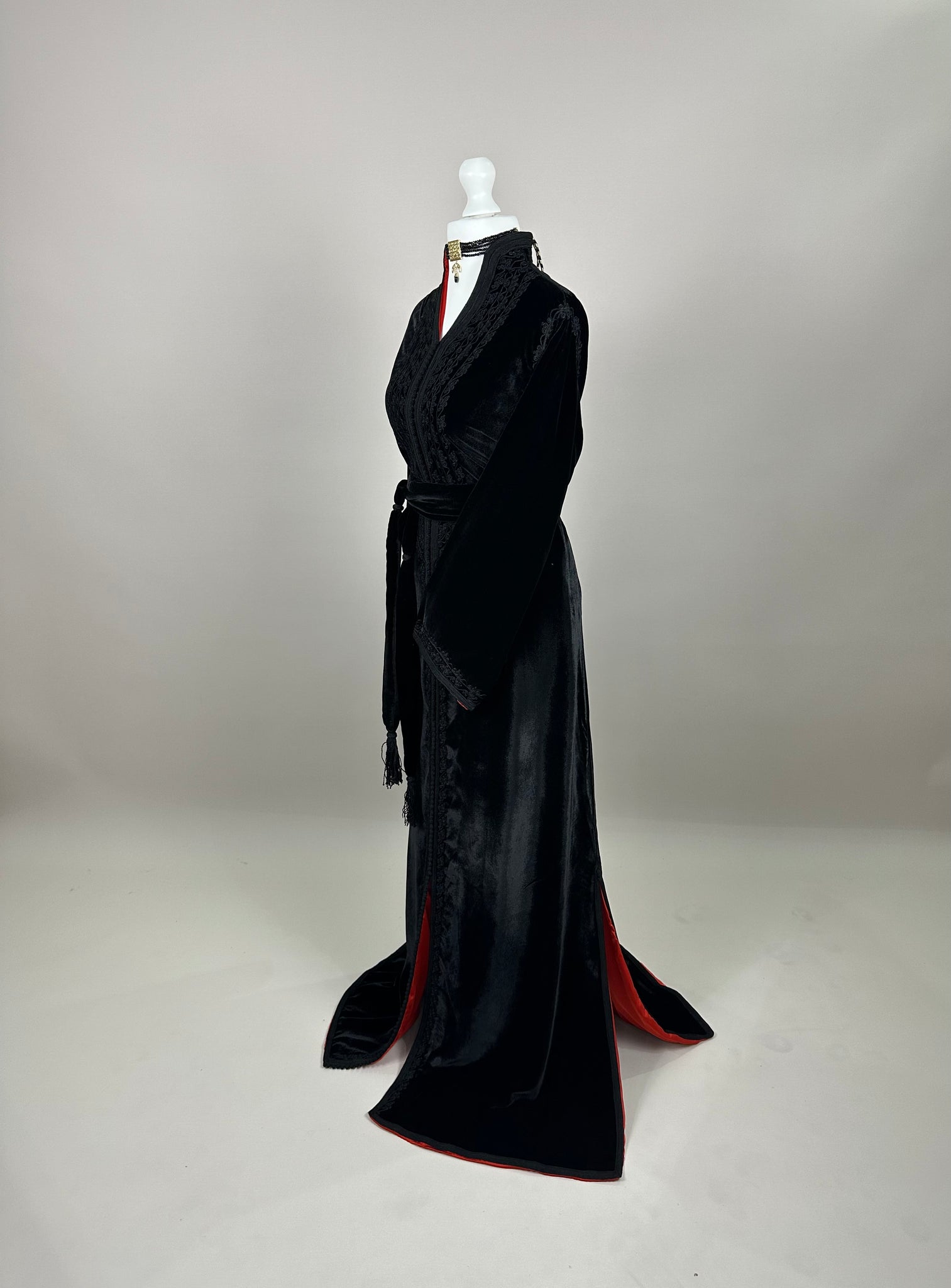 Black Velvet Tarz Kaftan with red interior